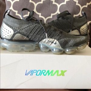 Nike Vapormax Size 8 Gray/Chrome